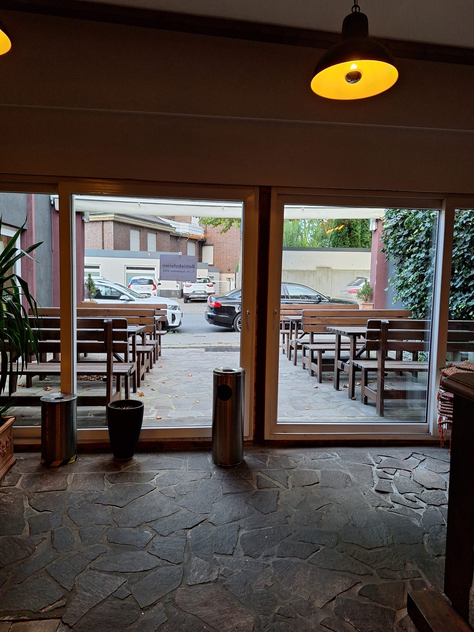Mehrfamilienhaus mit viel Potenzial und Betriebsbereit Restaurant 7